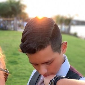 Meet your Posher, Derik